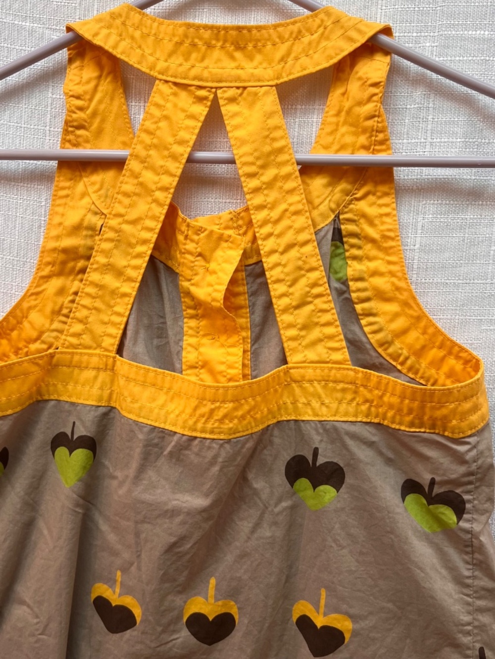 Marc by Marc Jacobs Women's Tank top. Gray/Yellow Acorn Hearts. Button-Up. Size6 - Picture 10 of 13